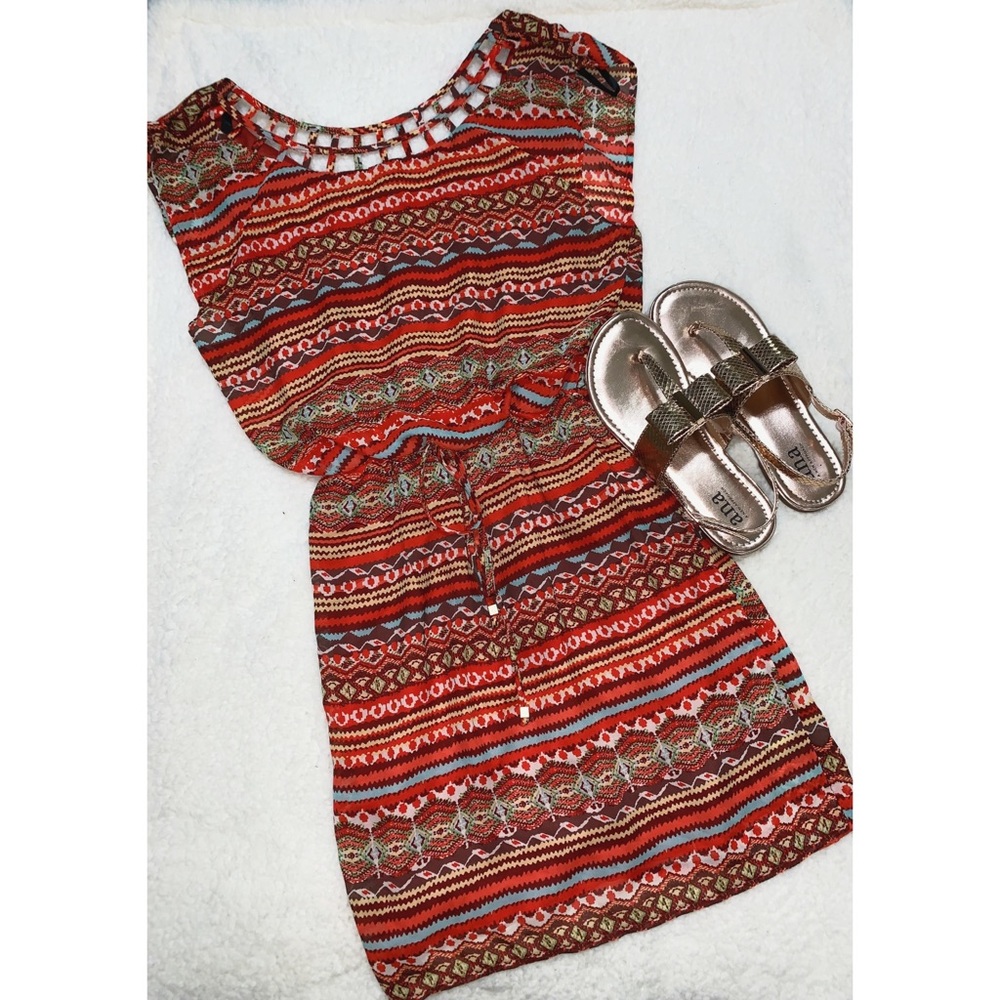 Beautiful Summer Dress NWOT! SIZE SMALL